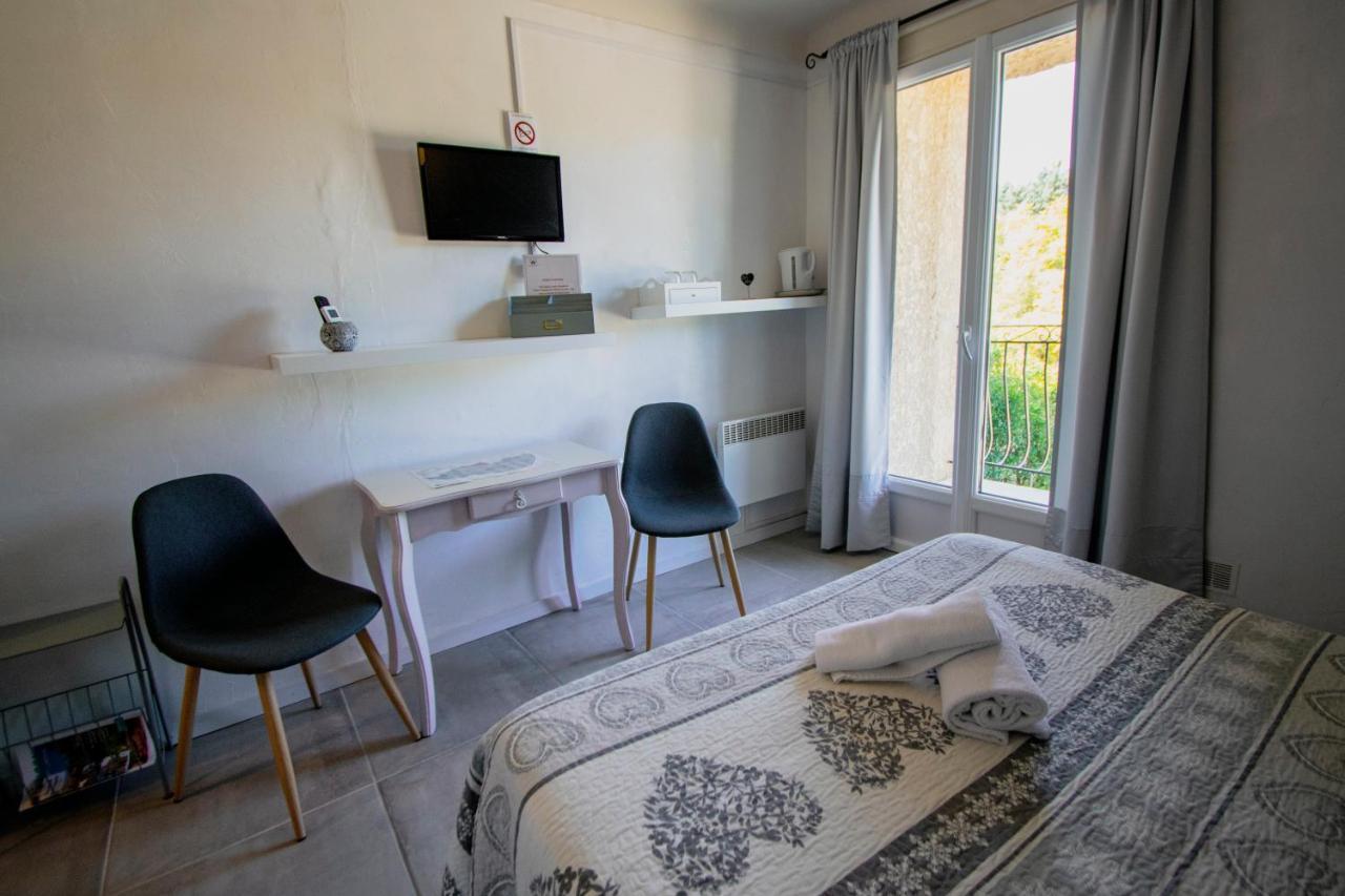 Carina Hotel